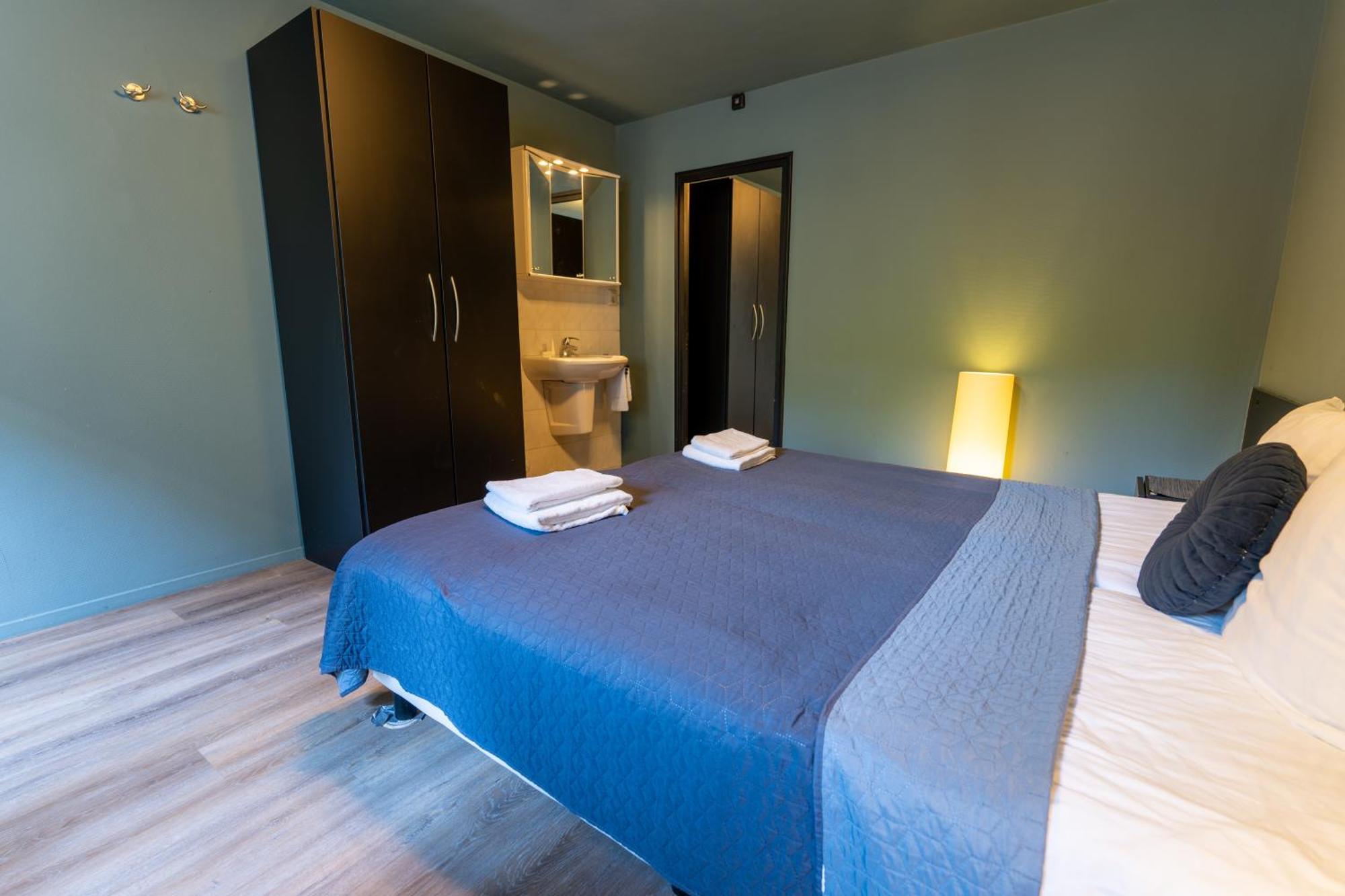 Hotel Zee 3*